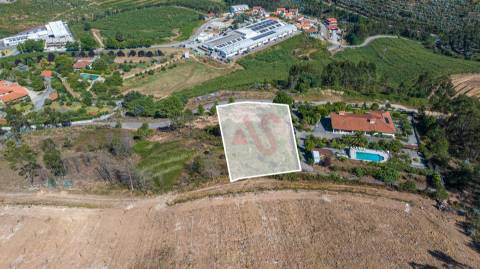 Terreno Rústico com 3.250 m² com Projeto Aprovado em Idães, Felgueiras