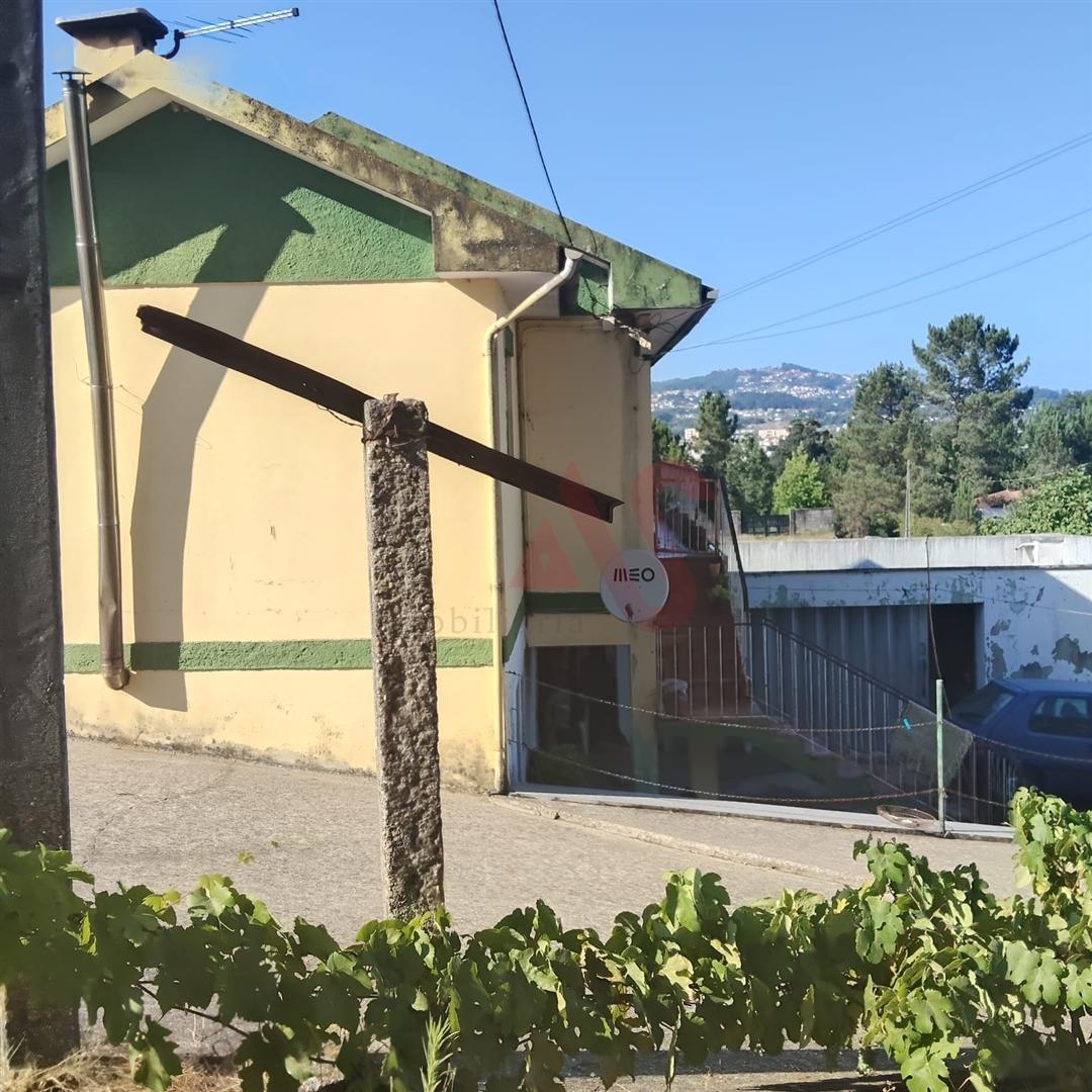 Moradias com Terreno de 7.078 m² – Sobretâmega, Marco de Canaveses