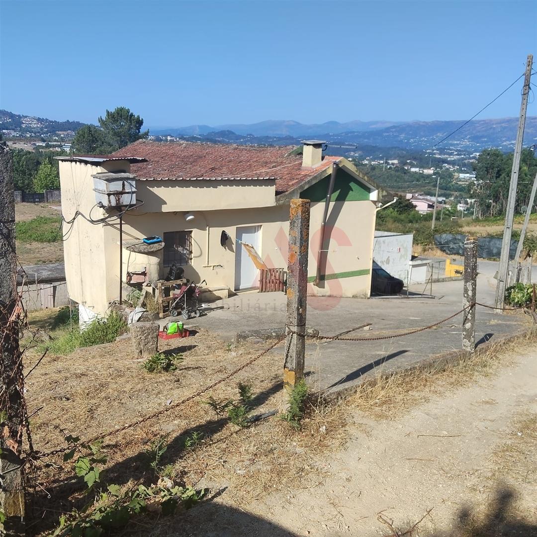 Moradias em Terreno de 29.078 m² em Marco de Canaveses