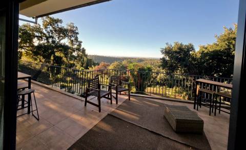 Moradia T5 com Vista Panorâmica sobre o Mar e a Serra – Entre Caldas de Monchique e Monchique