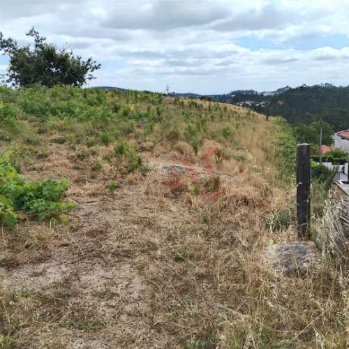 Terreno Rústico Urbanizável com 3.834 m² em Silvares (S. Martinho), Fafe