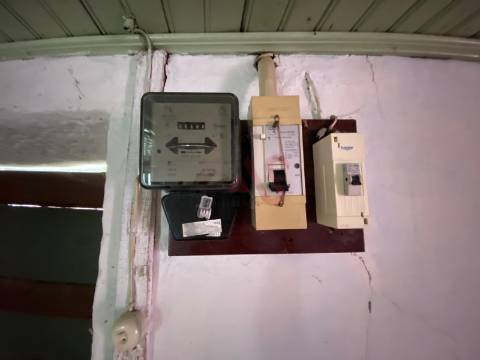 Moradia T3 para restauro em Silvares, Lousada