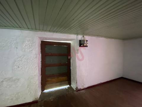 Quinta com 28.721,36 m² em Silvares, Lousada