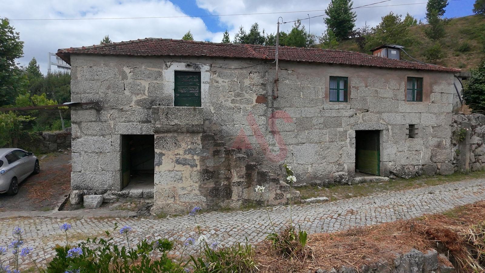 Quinta com 28.721,36 m² em Silvares, Lousada