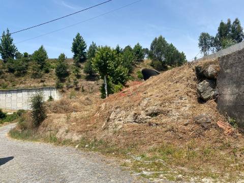 Terreno de construção com 816 m² em Silvares, Lousada