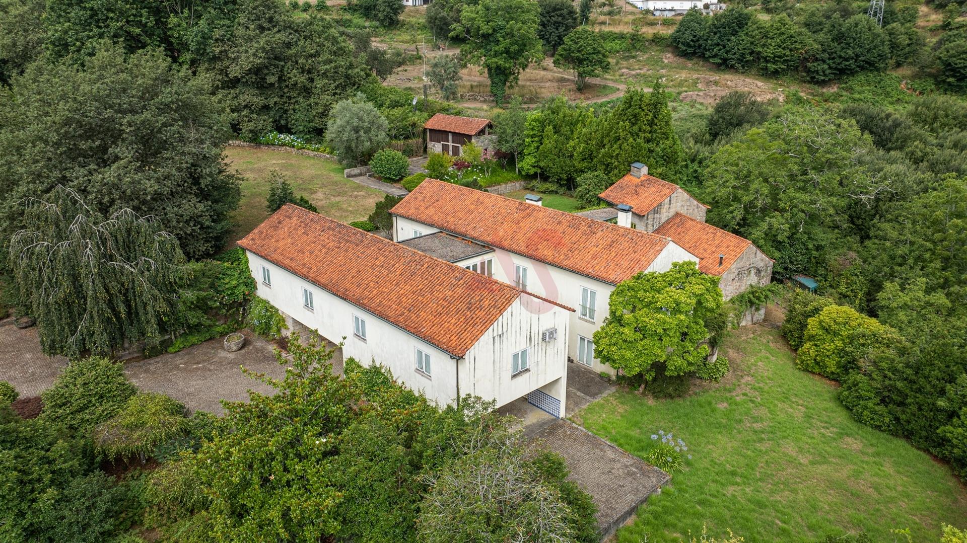 Quinta da Azenha – Encanto Rural em Lustosa, Lousada
