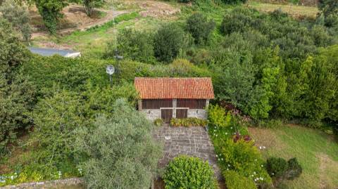 Quinta da Azenha – Encanto Rural em Lustosa, Lousada