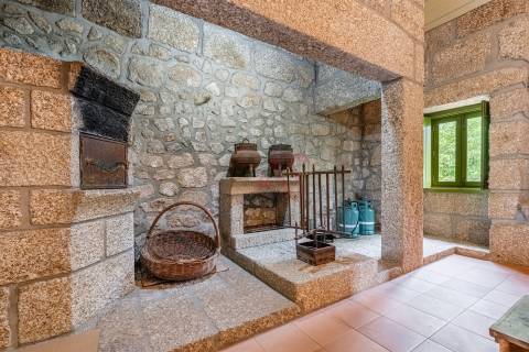 Quinta da Azenha – Encanto Rural em Lustosa, Lousada