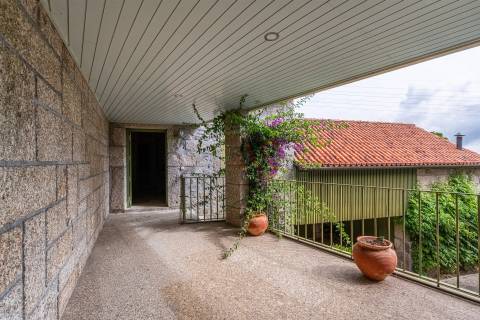 Quinta da Azenha – Encanto Rural em Lustosa, Lousada