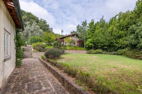 Quinta da Azenha – Encanto Rural em Lustosa, Lousada
