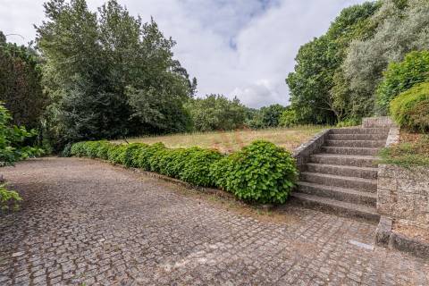 Quinta da Azenha – Encanto Rural em Lustosa, Lousada