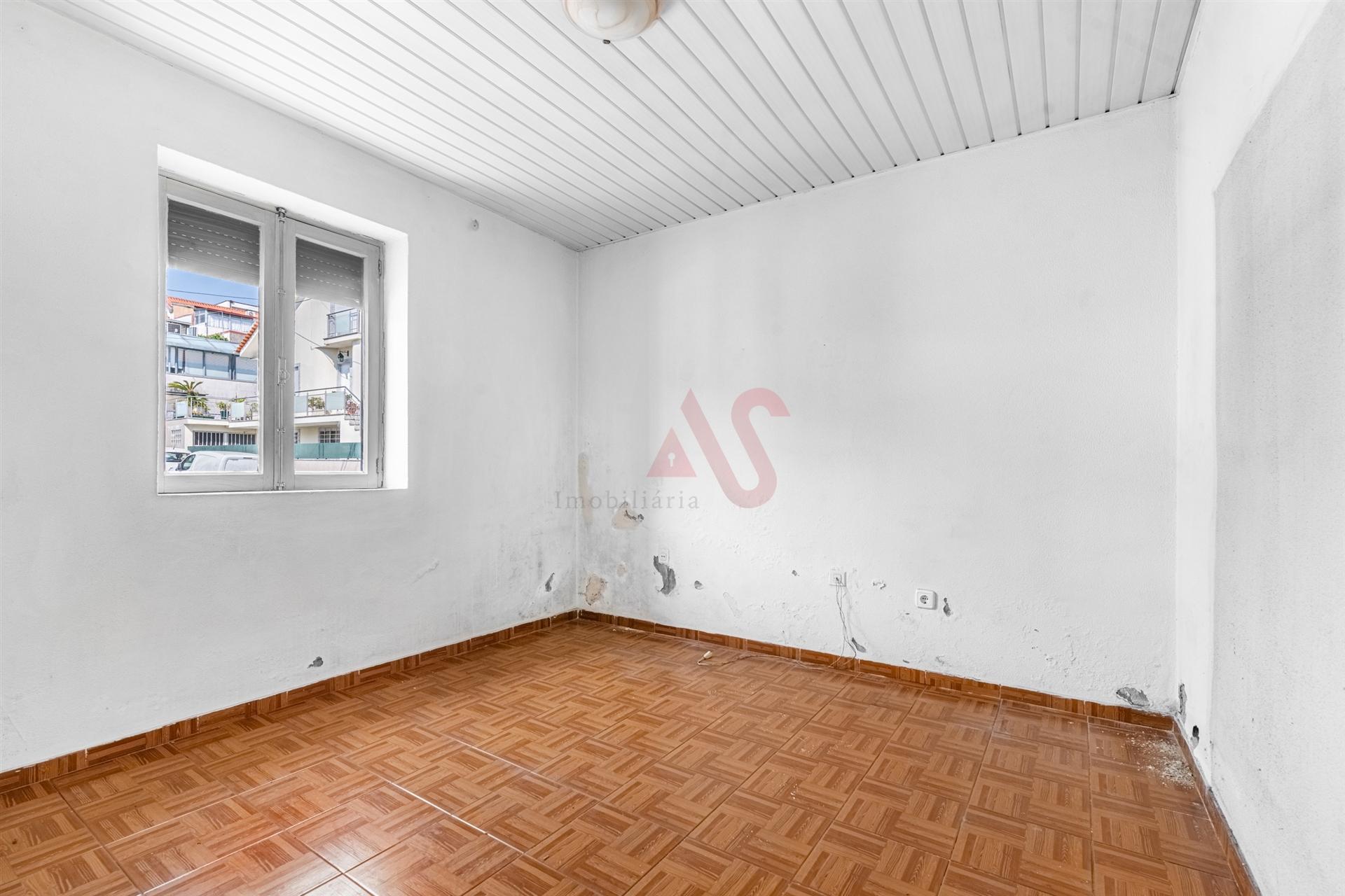 Moradia de Bairro para Reabilitar – Azurém, Guimarães