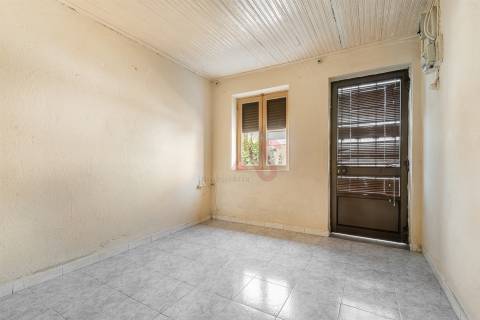 Moradia de Bairro para Reabilitar – Azurém, Guimarães