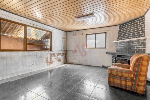 Moradia de Bairro para Reabilitar – Azurém, Guimarães