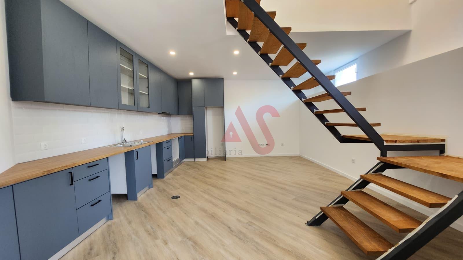 T2 Duplex renovado com Terraço de 55 m² – Paços de Ferreira