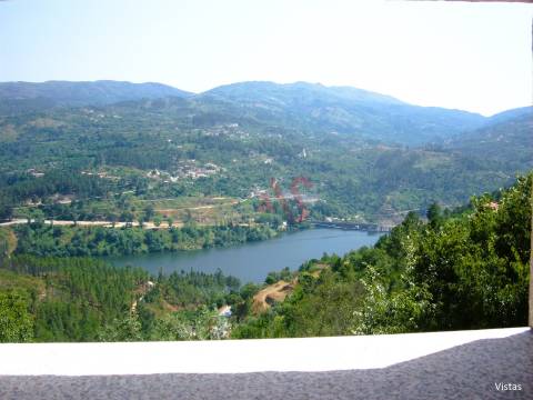 Quinta com Piscina - T4, em Marco de Canaveses