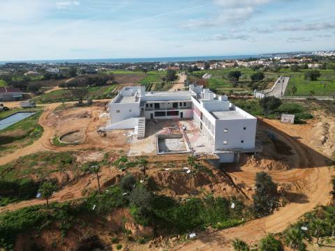 Quinta Ilha da Madeira, com Hotel Rural na Guia em Albufeira