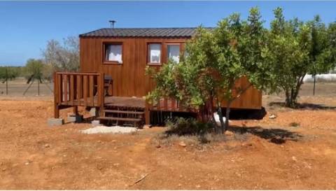 Terreno Rústico com 7 Bungalows na Guia em Albufeira