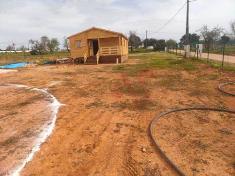 Terreno Rústico com 7 Bungalows na Guia em Albufeira