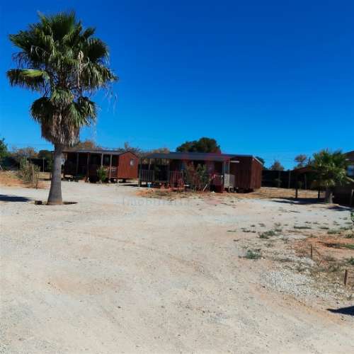 Terreno Rústico com 7 Bungalows na Guia em Albufeira