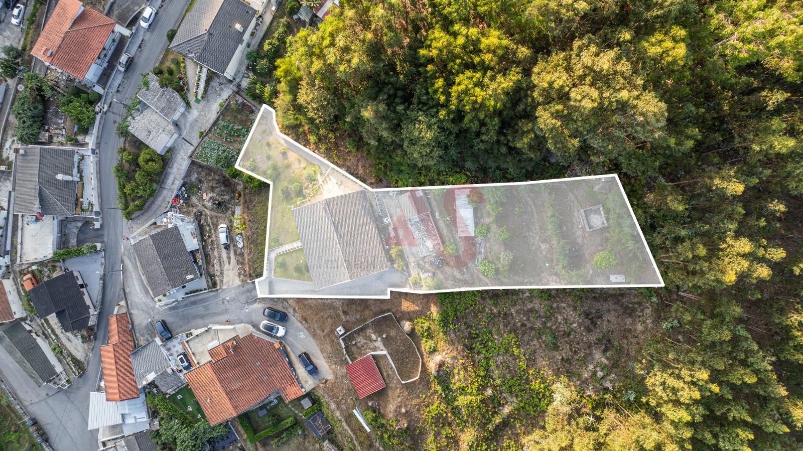 Moradia T3 com Terreno de 1.000 m² em São Faustino, Guimarães