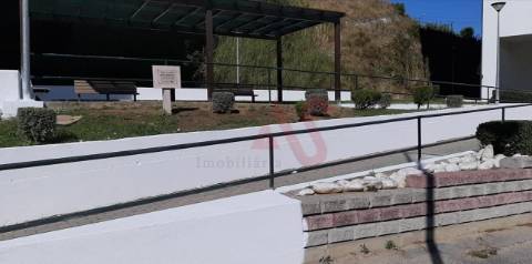 Terreno para construção com 557 m2 em Cacém, Sintra