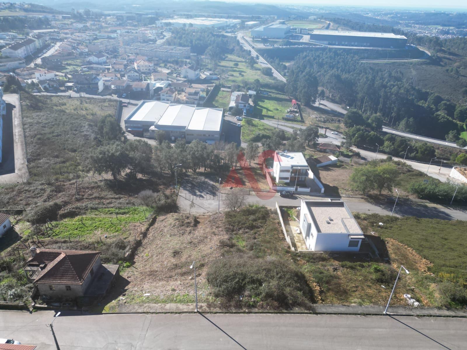 Lote Urbano de 650 m² com Excelente Localização e Vista Panorâmica em Seroa, Paços de Ferreira