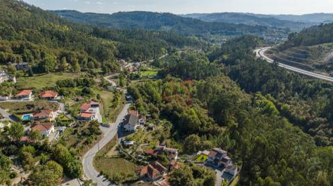 Terreno Rústico com 2.500 m² em Armil, Fafe
