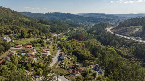 Terreno Rústico com 2.500 m² em Armil, Fafe