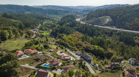 Terreno Rústico com 2.500 m² em Armil, Fafe