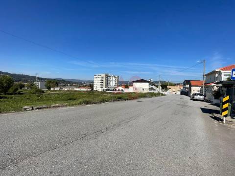 Terreno para Construção com 39.212 m² em Gondar, Guimarães