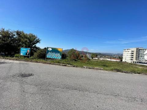 Terreno para Construção com 39.212 m² em Gondar, Guimarães