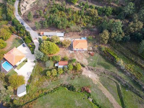 Quintinha com 12.770 m² em Barrosas - Santo Estêvão, Lousada