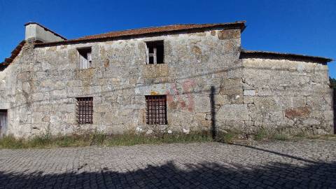 Quinta com 33.206 m² em Casais, Lousada