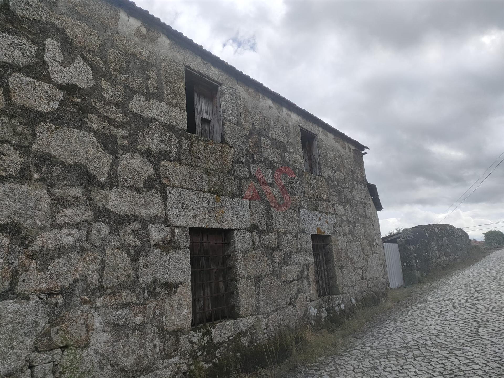 Quinta com 33.206 m² em Casais, Lousada