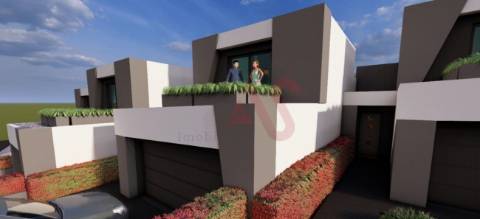 Moradia T3 em Banda em construção em Idães, Felgueiras