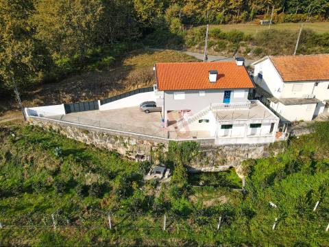 Moradia T3 em Serzedo, Guimarães