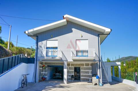 Moradia T3 em Serzedo, Guimarães