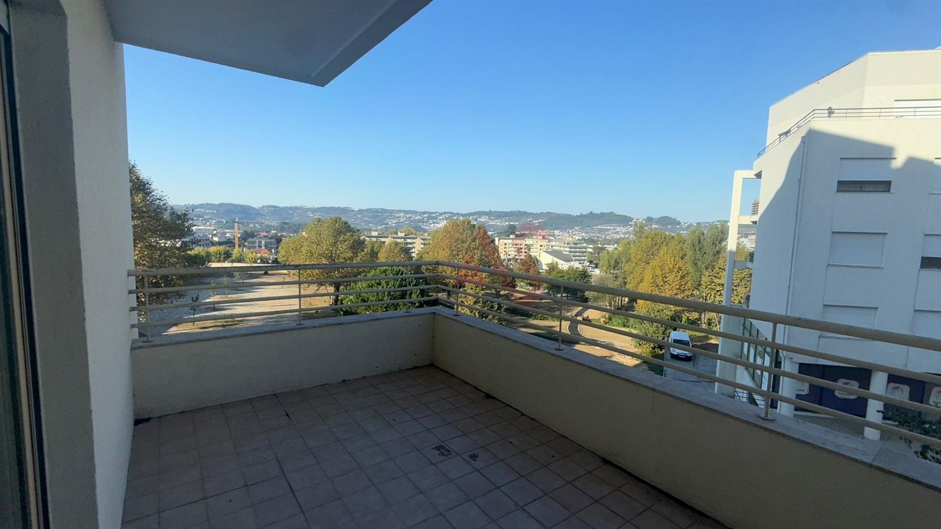 Apartamento T1 com Garagem – A 2 Minutos do Centro de Felgueiras para arrendar