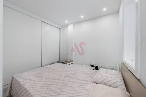 Prédio para Investimento composto por 3 T0 e 1 T1 | Rua Francisco Agra – Guimarães