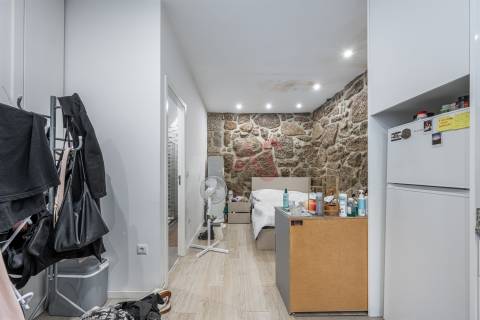 Prédio para Investimento composto por 3 T0 e 1 T1 | Rua Francisco Agra – Guimarães