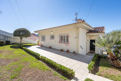 Moradia T5 com Vista Deslumbrante sobre a Cidade de Vizela