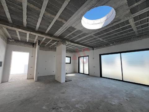 Moradia em Banda T3 de 2 pisos em construção em Pias, Lousada