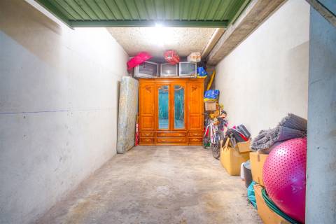 Apartamento T2 com Varanda e Garagem em Fermentões, Guimarães