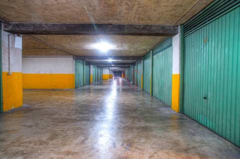 Apartamento T2 com Varanda e Garagem em Fermentões, Guimarães