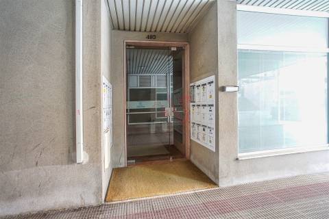 Apartamento T2 com Varanda e Garagem em Fermentões, Guimarães