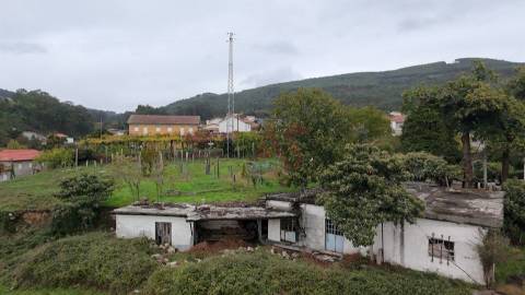 Terreno de construção com 2.800 m² em Sousela, Lousada