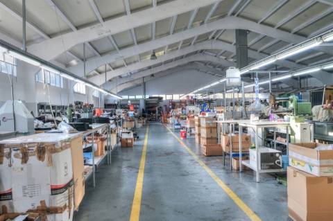 Armazém industrial com 2.000 m² em Vila Fria, Felgueiras