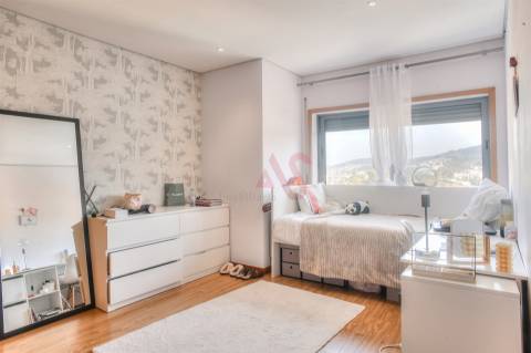 Apartamento T3 com vista panorâmica em São João das Caldas de Vizela