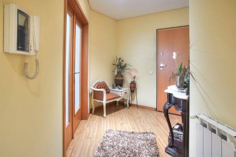 Apartamento T3 com vista panorâmica em São João das Caldas de Vizela